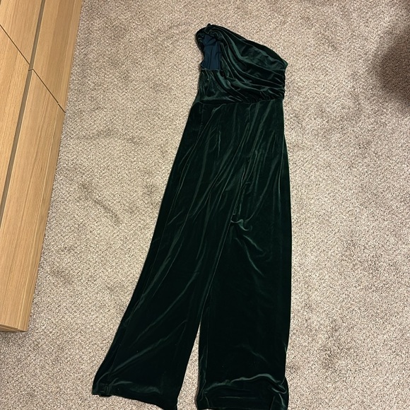 Express Emerald Velvet One Shoulder Jumpsuit - Picture 2 of 3